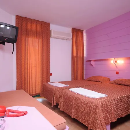 Hotel Siesta & Juniper İçmeler