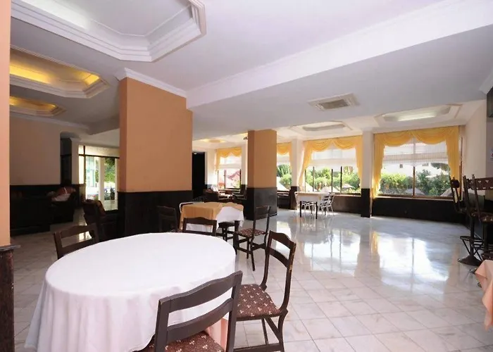 Hotel Siesta & Juniper 3*