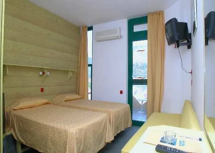 Siesta & Juniper 3* Icmeler